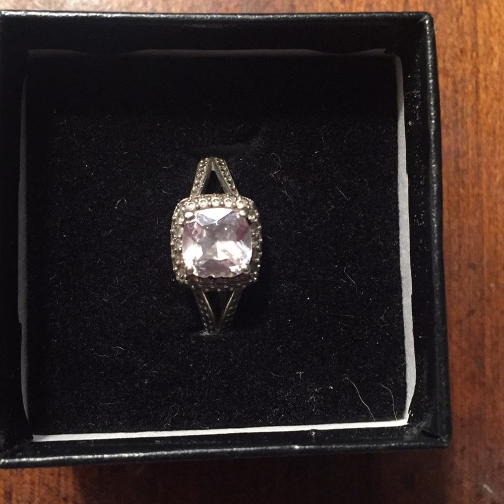 Belk Co ring